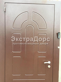 Однопольная металлическая противопожарная дверь с порошковым напылением